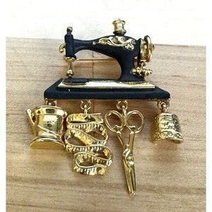 Vintage Danecraft Brooch Antique Sewing Machine Black/Gold w Dangle Charms 2x3"